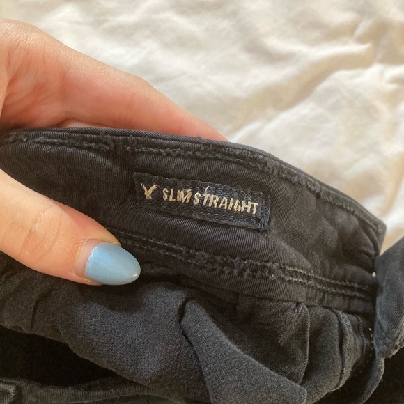 American Eagle Outfitters Men's Dark Chinos - Picture 4 of 6